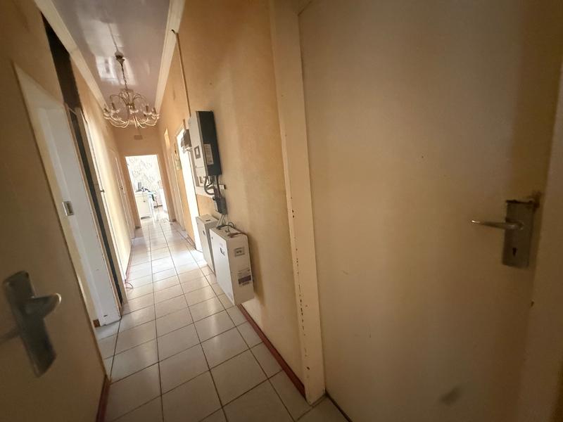 4 Bedroom Property for Sale in Vanderbijlpark SE 7 Gauteng