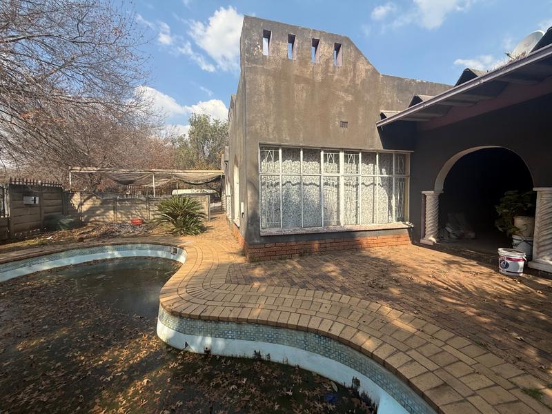 4 Bedroom Property for Sale in Vanderbijlpark SE 7 Gauteng