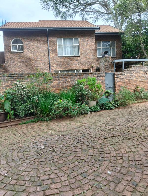 3 Bedroom Property for Sale in Birchleigh North Gauteng