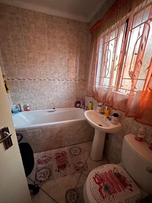 2 Bedroom Property for Sale in Birch Acres Gauteng