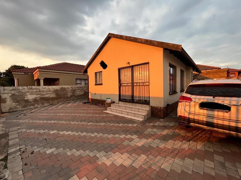 2 Bedroom Property for Sale in Birch Acres Gauteng
