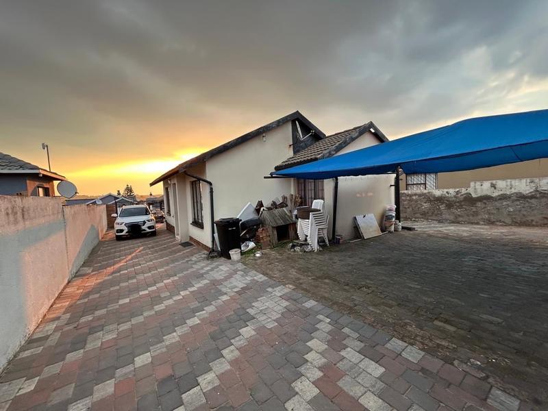 2 Bedroom Property for Sale in Birch Acres Gauteng