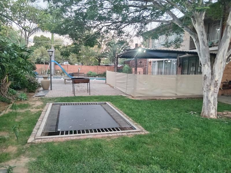 5 Bedroom Property for Sale in Pretoria Gardens Gauteng