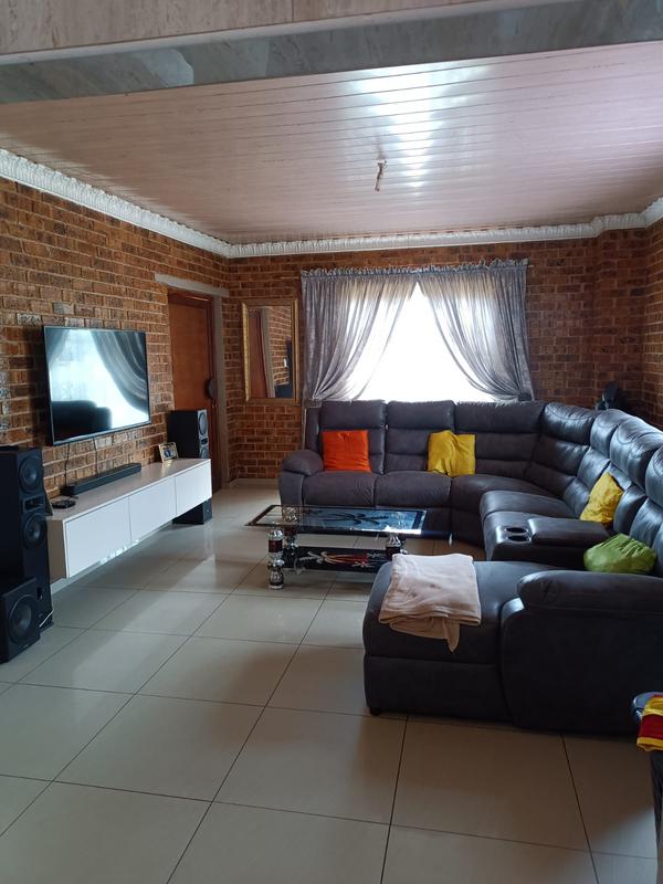 To Let 2 Bedroom Property for Rent in Daveyton Gauteng