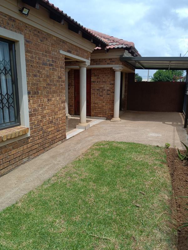 To Let 2 Bedroom Property for Rent in Daveyton Gauteng