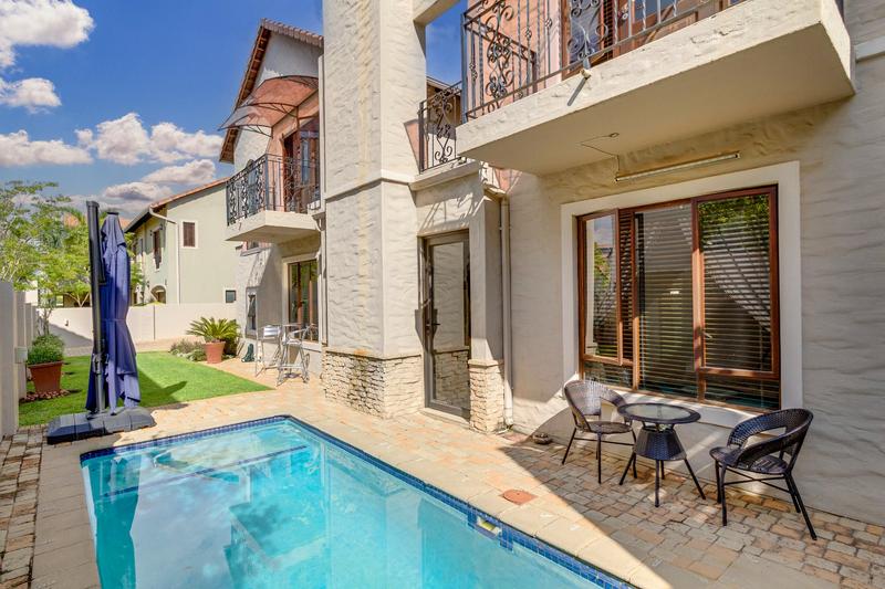 To Let 5 Bedroom Property for Rent in Broadacres Gauteng