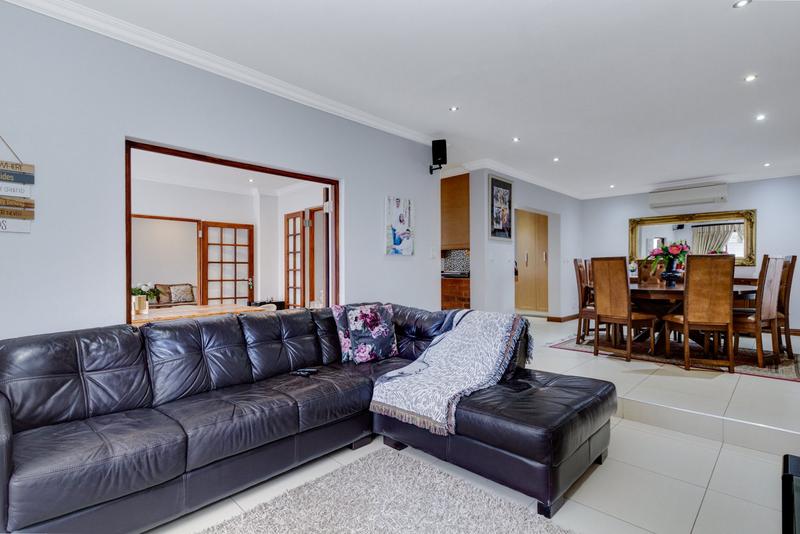 To Let 5 Bedroom Property for Rent in Broadacres Gauteng