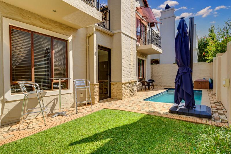 To Let 5 Bedroom Property for Rent in Broadacres Gauteng