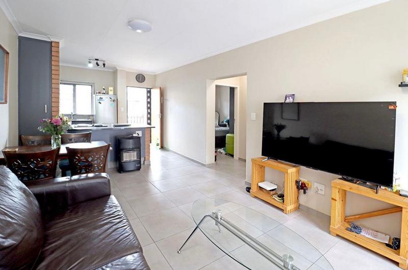 2 Bedroom Property for Sale in Vorna Valley Gauteng