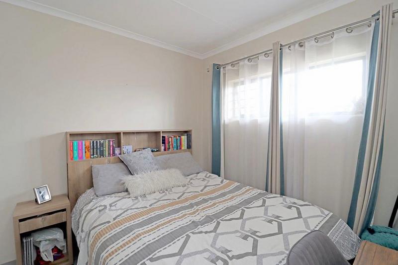 2 Bedroom Property for Sale in Vorna Valley Gauteng