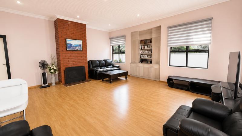 5 Bedroom Property for Sale in Midstream Ridge Gauteng