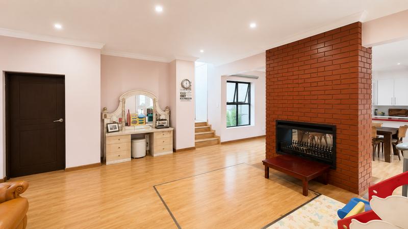 5 Bedroom Property for Sale in Midstream Ridge Gauteng
