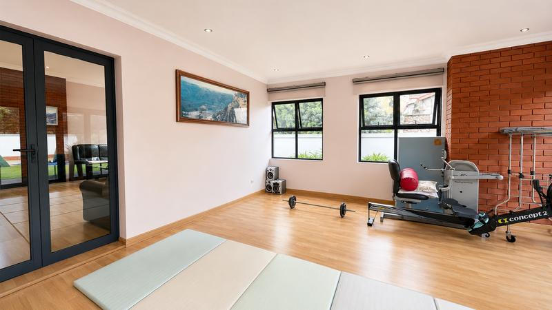 5 Bedroom Property for Sale in Midstream Ridge Gauteng
