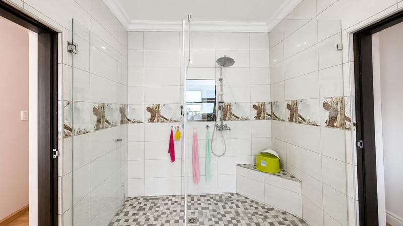 5 Bedroom Property for Sale in Midstream Ridge Gauteng