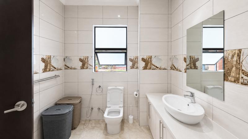 5 Bedroom Property for Sale in Midstream Ridge Gauteng