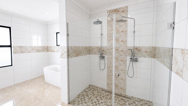 5 Bedroom Property for Sale in Midstream Ridge Gauteng
