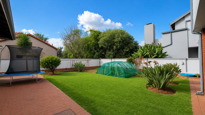 5 Bedroom Property for Sale in Midstream Ridge Gauteng
