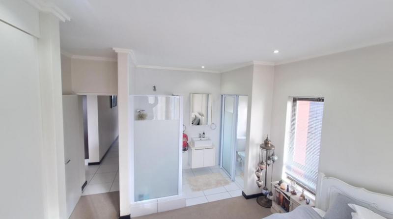 To Let 3 Bedroom Property for Rent in Barbeque Downs Gauteng