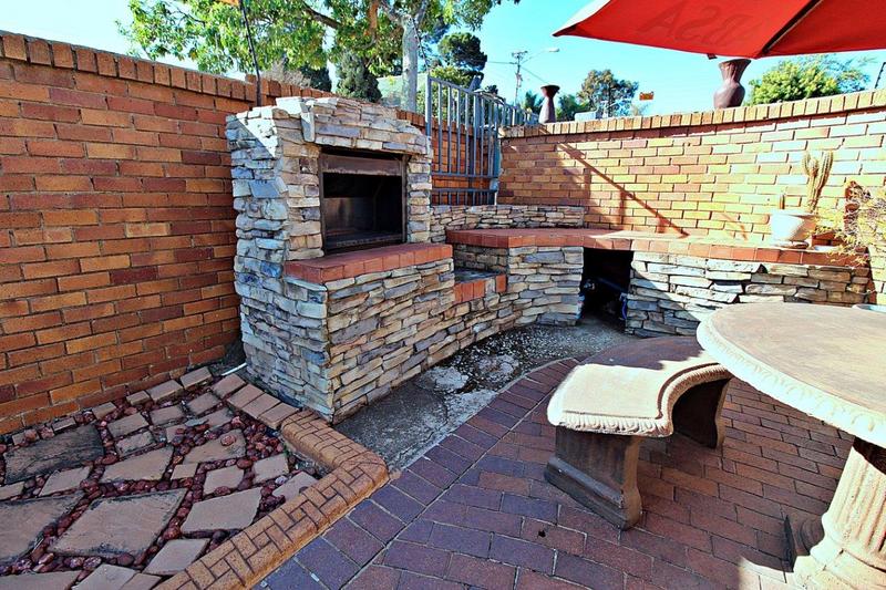 3 Bedroom Property for Sale in Creston Hill Gauteng