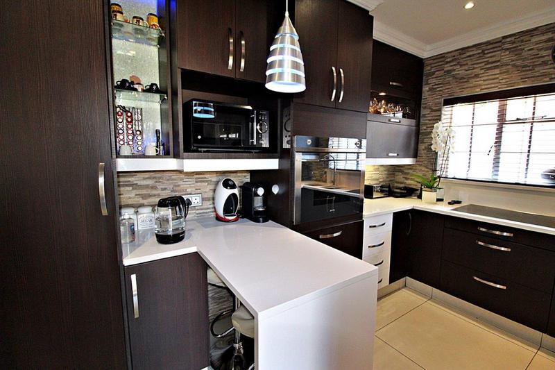 3 Bedroom Property for Sale in Creston Hill Gauteng