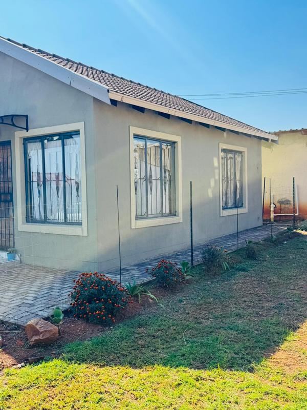 2 Bedroom Property for Sale in Dawn Park Gauteng