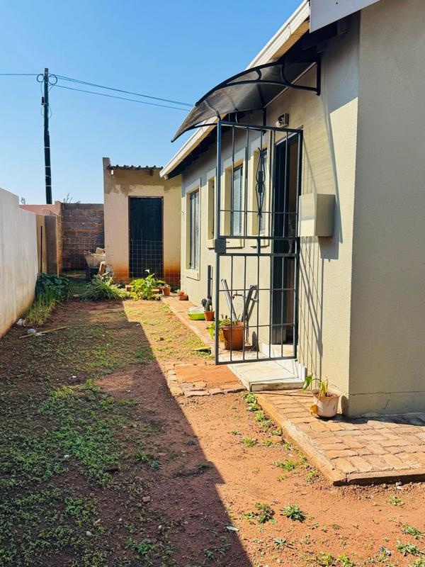 2 Bedroom Property for Sale in Dawn Park Gauteng