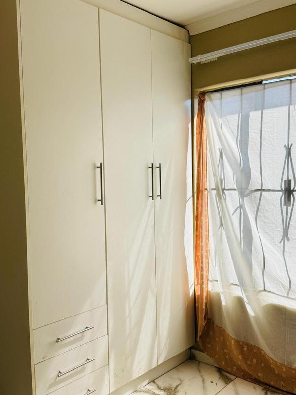 2 Bedroom Property for Sale in Dawn Park Gauteng