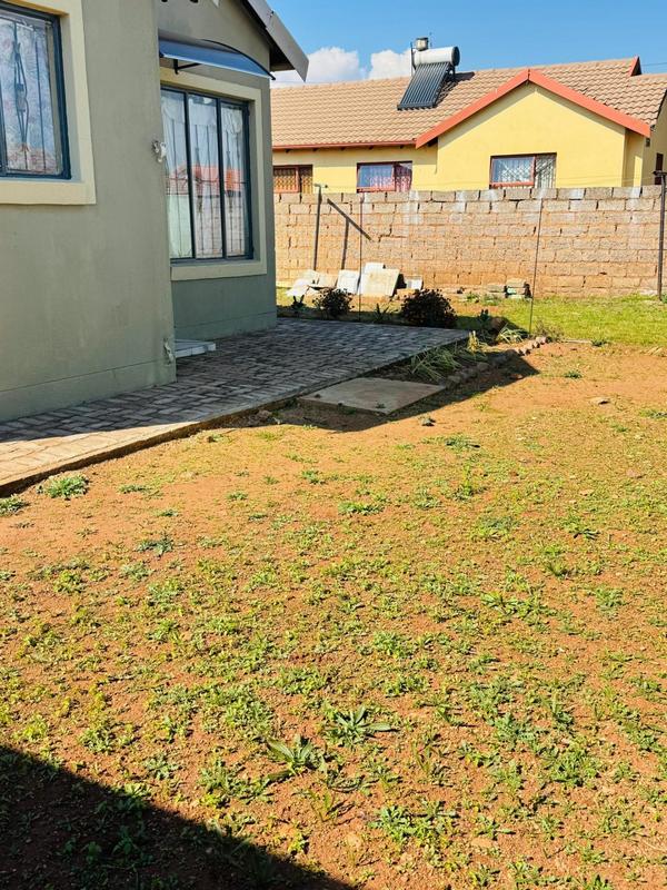 2 Bedroom Property for Sale in Dawn Park Gauteng