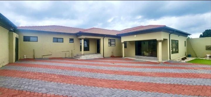 4 Bedroom Property for Sale in Mindalore Gauteng