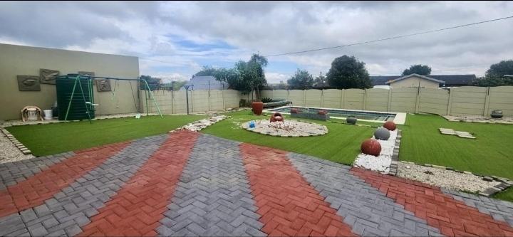 4 Bedroom Property for Sale in Mindalore Gauteng
