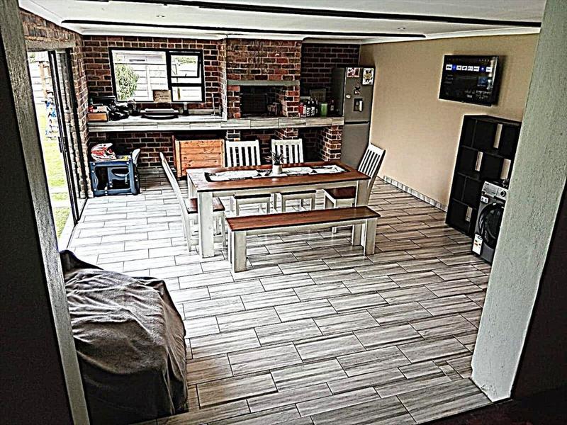 3 Bedroom Property for Sale in Parkdene Gauteng
