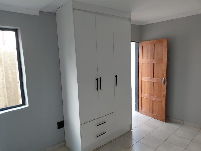 To Let 1 Bedroom Property for Rent in Cresta Gauteng