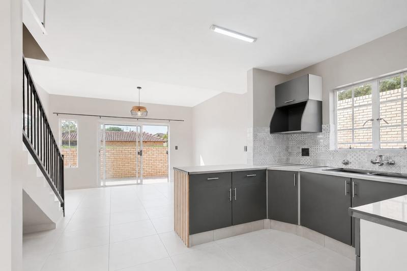 3 Bedroom Property for Sale in Amberfield Manor Gauteng