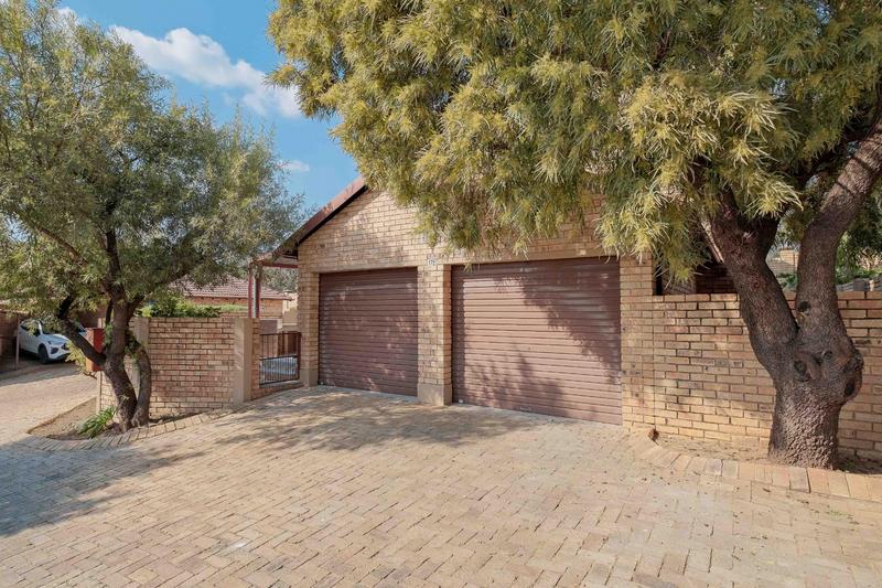 3 Bedroom Property for Sale in Amberfield Manor Gauteng