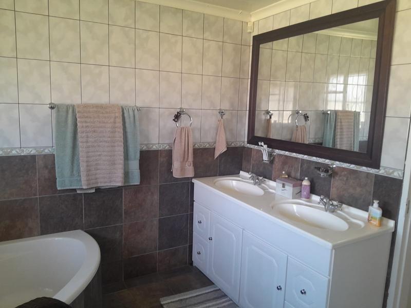 3 Bedroom Property for Sale in Klippoortjie Gauteng