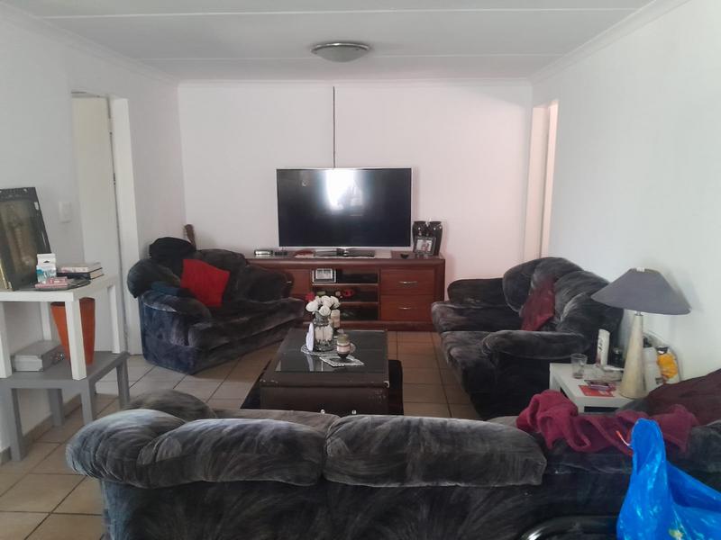 3 Bedroom Property for Sale in Klippoortjie Gauteng