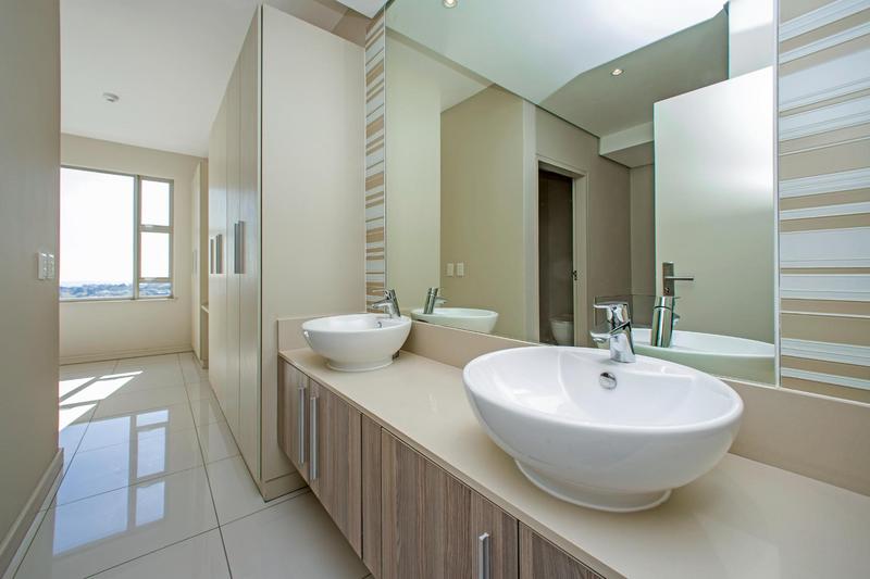 To Let 2 Bedroom Property for Rent in Rosebank Gauteng