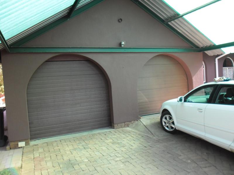 To Let 3 Bedroom Property for Rent in Pierre Van Ryneveld Gauteng