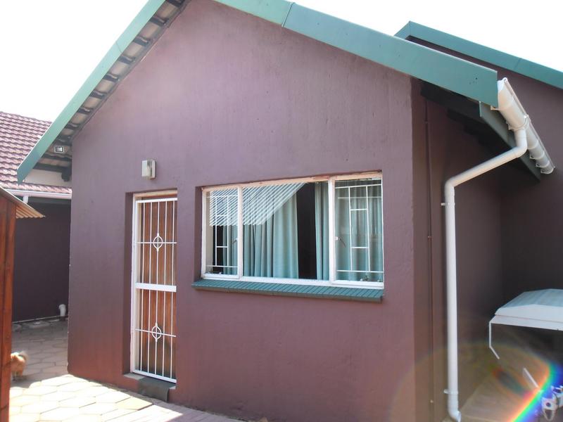 To Let 3 Bedroom Property for Rent in Pierre Van Ryneveld Gauteng