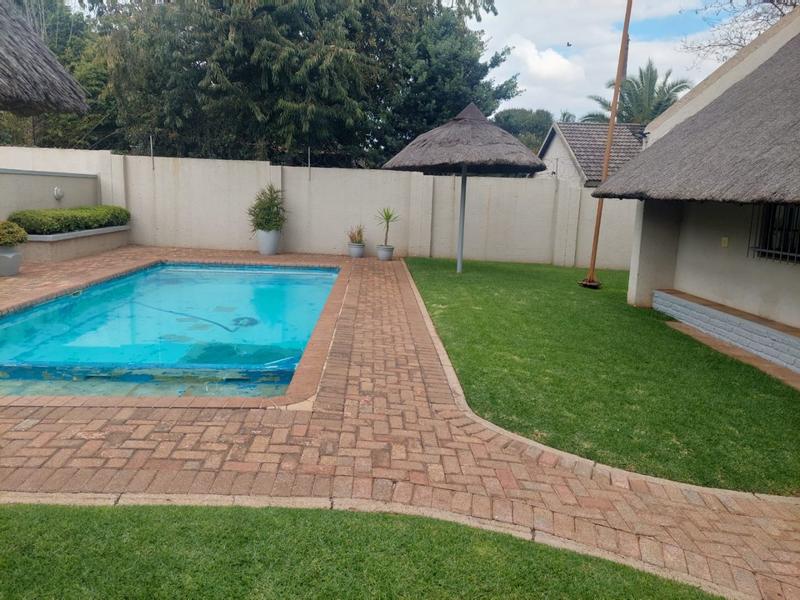 2 Bedroom Property for Sale in Greenhills Gauteng