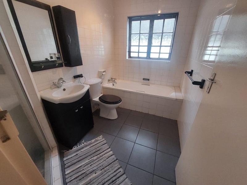 2 Bedroom Property for Sale in Greenhills Gauteng