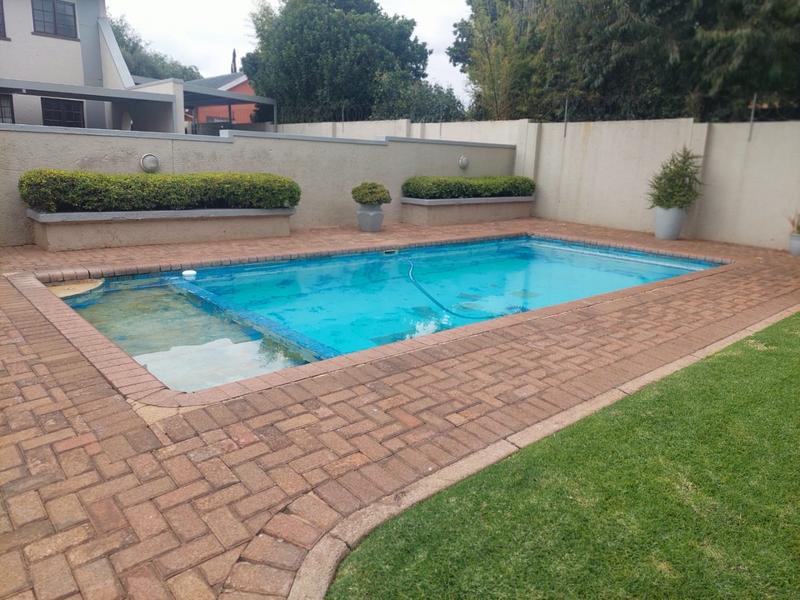 2 Bedroom Property for Sale in Greenhills Gauteng