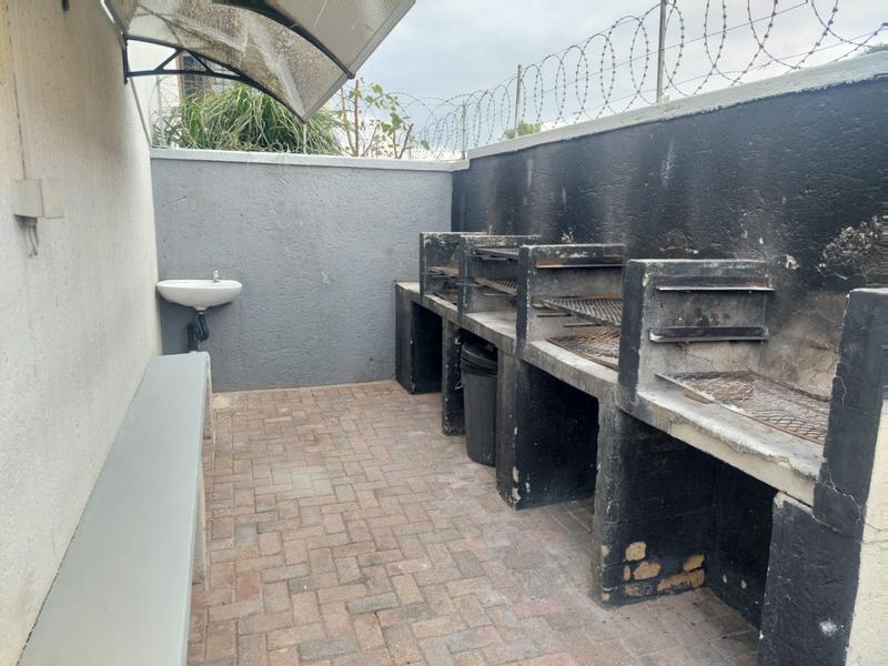 2 Bedroom Property for Sale in Greenhills Gauteng