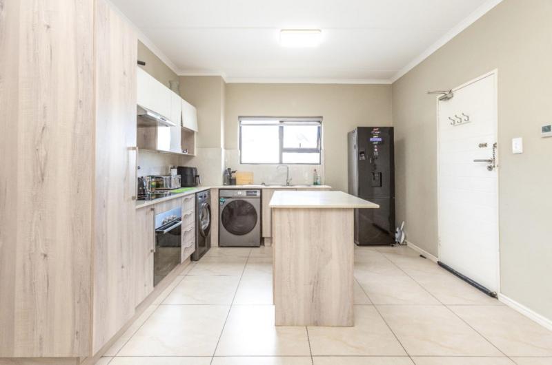 To Let 2 Bedroom Property for Rent in North Riding Gauteng