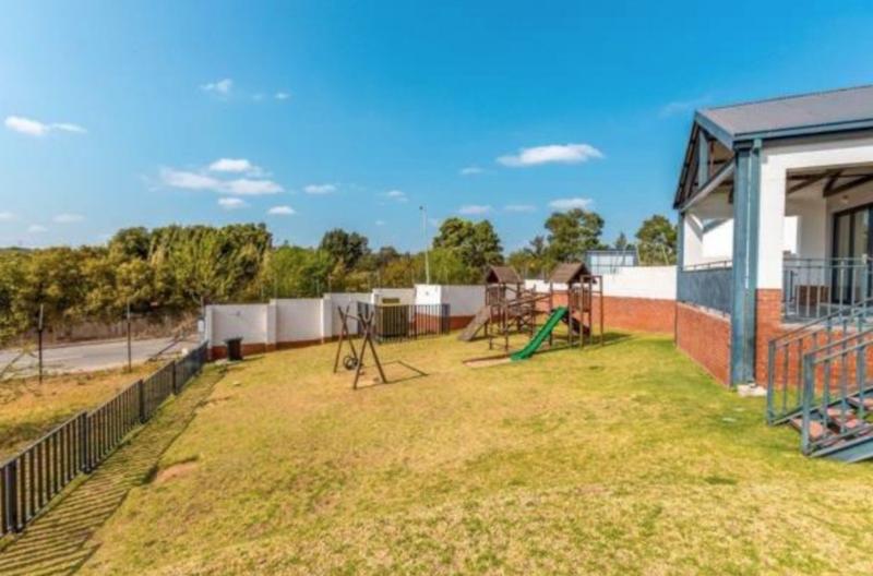 To Let 2 Bedroom Property for Rent in North Riding Gauteng