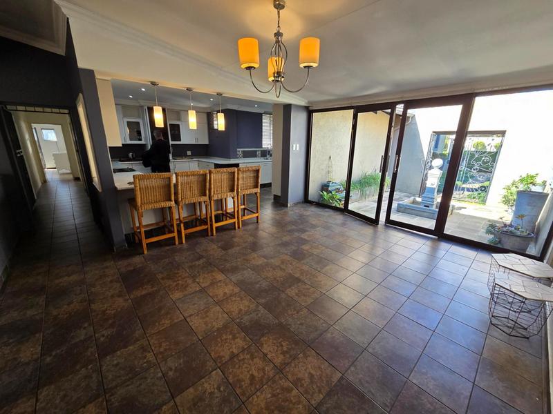 To Let 4 Bedroom Property for Rent in Lynnwood Gauteng