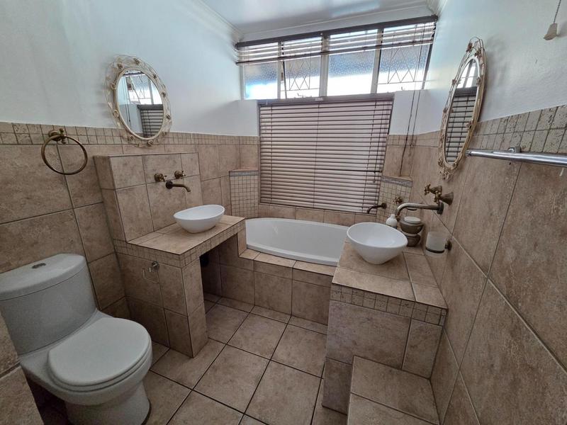 To Let 4 Bedroom Property for Rent in Lynnwood Gauteng