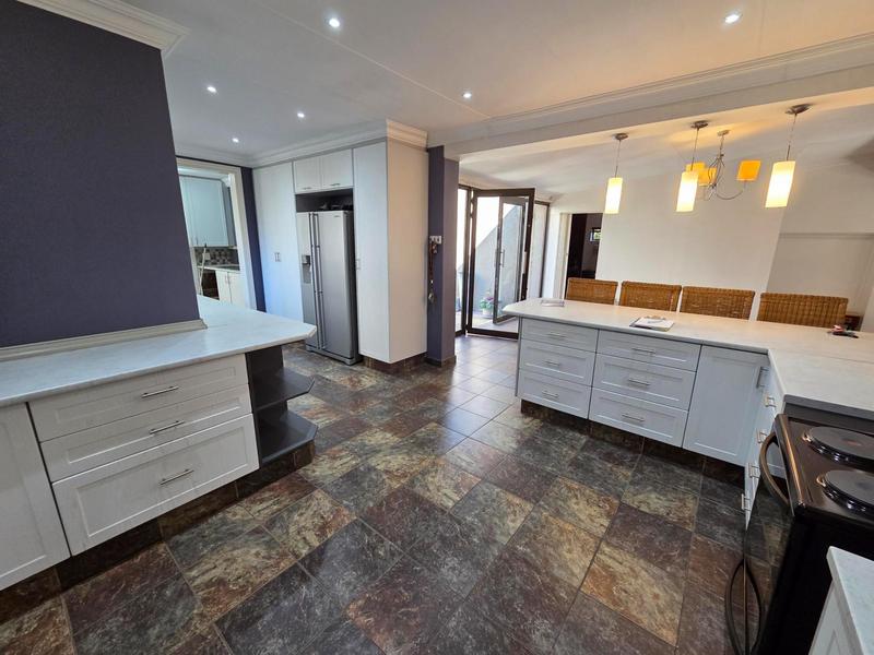 To Let 4 Bedroom Property for Rent in Lynnwood Gauteng