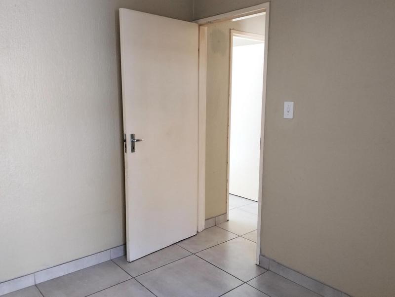 2 Bedroom Property for Sale in Birchleigh Gauteng