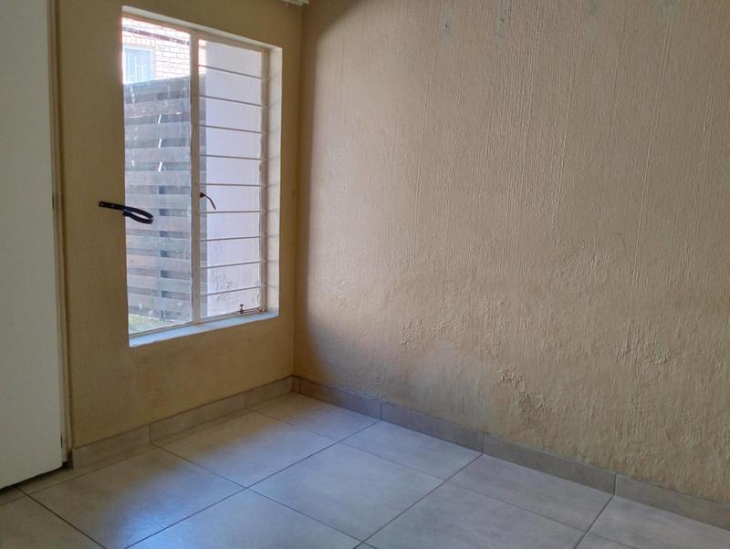2 Bedroom Property for Sale in Birchleigh Gauteng